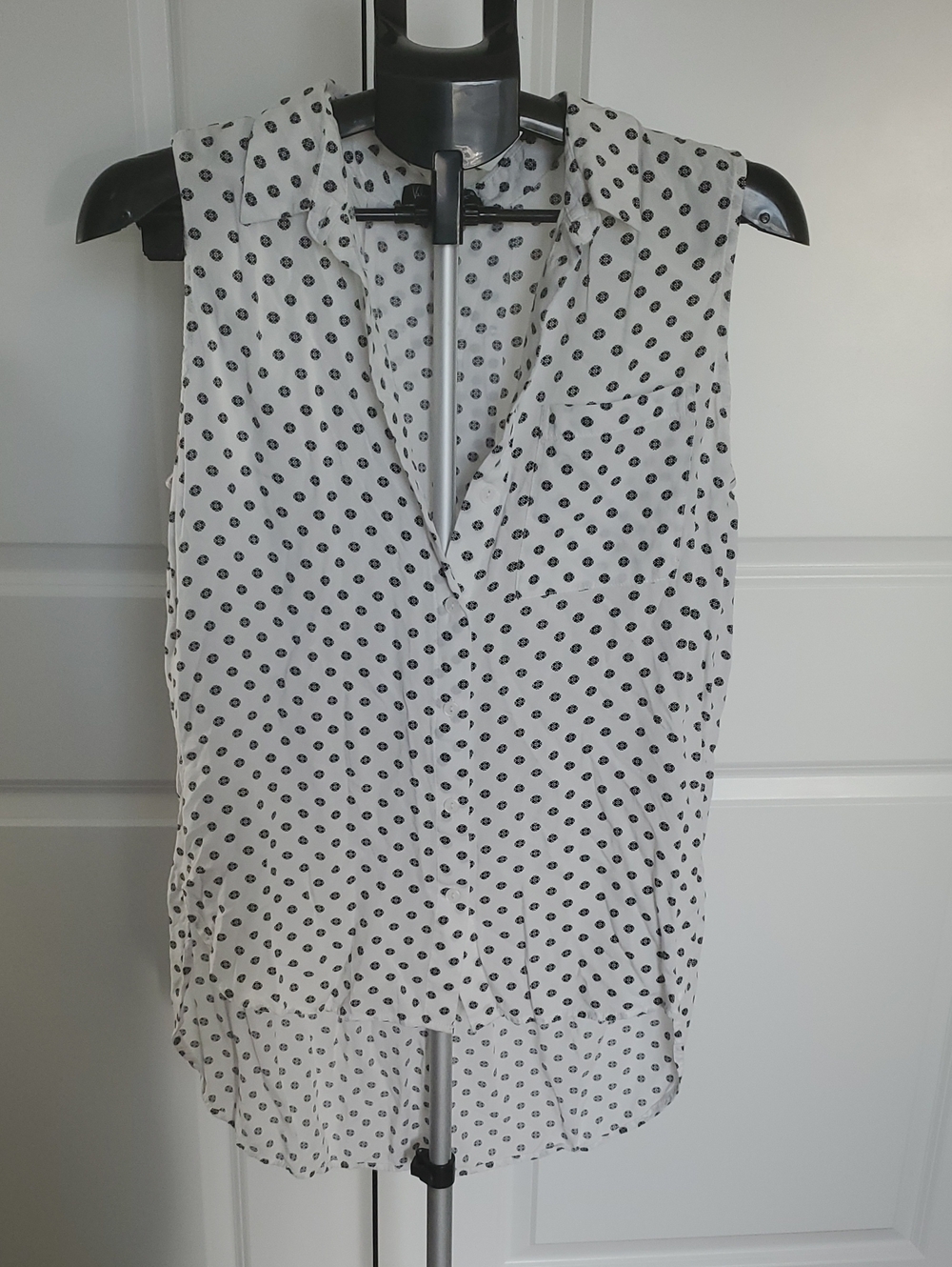 Velvet Heart White Sleeveless Polka Dot Blouse